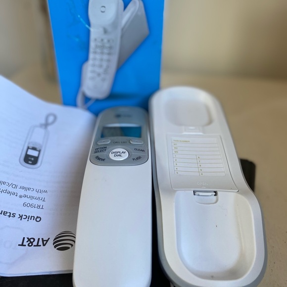 New AT&T TR1909 Single Line Corded Phone - Picture 2 of 3